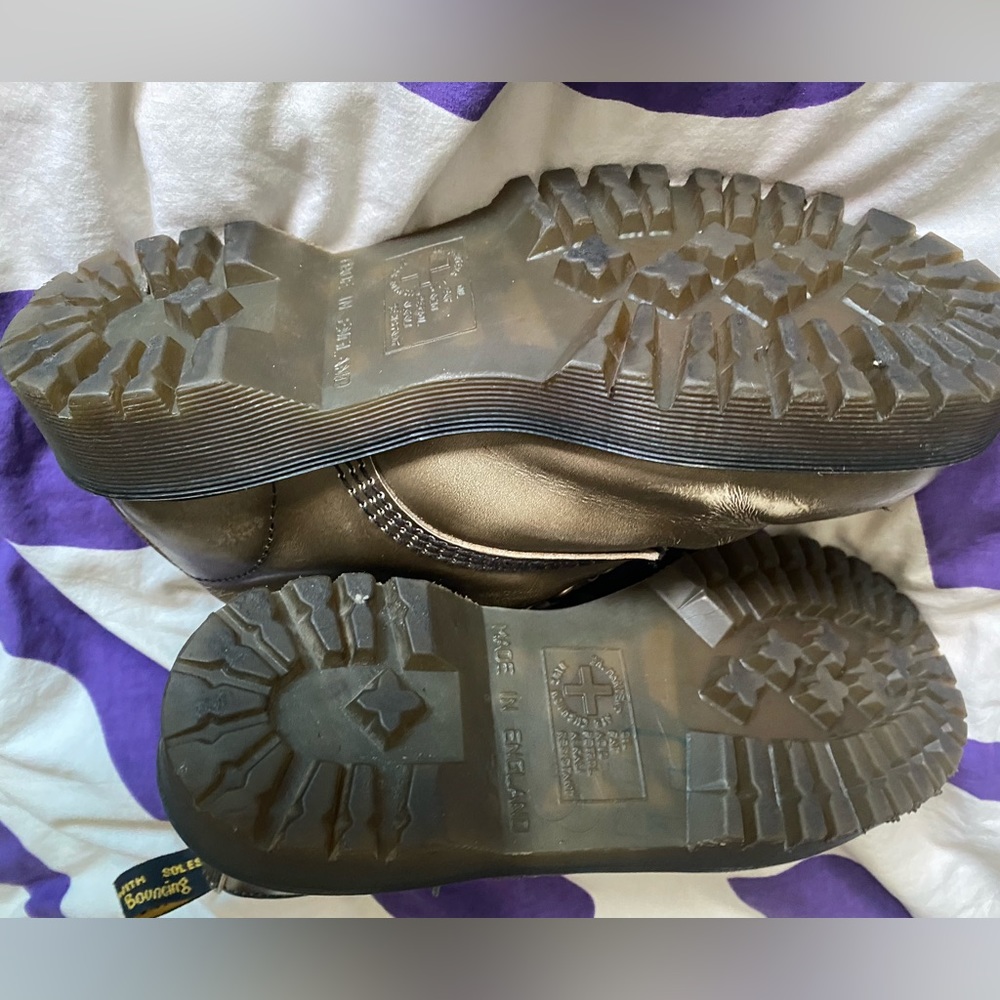 DR. MARTENS VINTAGE MADE IN ENGLAND 8217 LUG SOLE PLATFORM COMBAT HIKER BOOTS - Picture 5 of 6